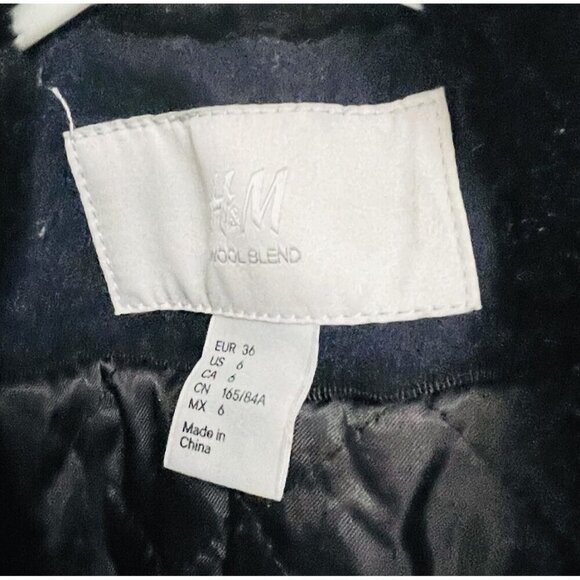 H & M Wool Blend Coat Size 6 Navy Side Zip Pockets Off-set Front Zipper (U5) - Picture 3 of 6